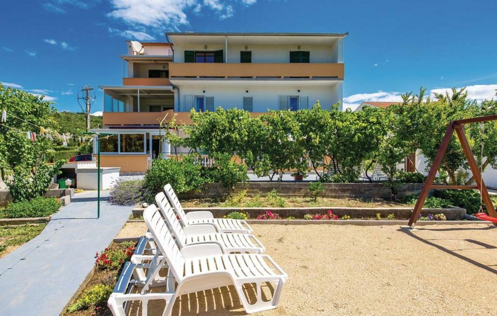Apartma Hause Lupic Rab Town